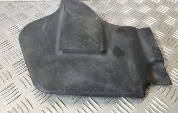 Audi A4 S4 B5 8D Air filter box cover 078133849D