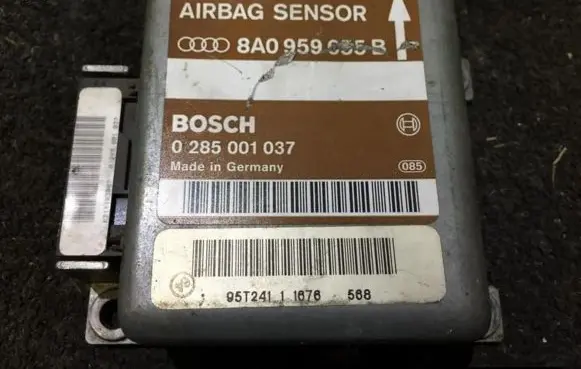 Audi A6 S6 C5 4B Airbag control unit/module 8a0959655b 0285001037