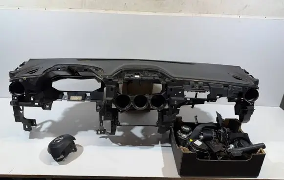 Nissan Juke II F16 Dashboard DESKA18198