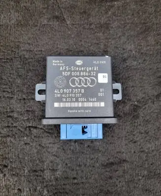 Audi A6 S6 C6 4F Light module LCM 4L0907357B 4L0910357