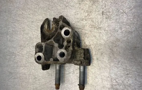 Ford Mondeo MK IV Engine mounting bracket 326C87C