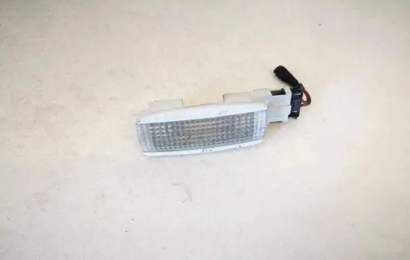 Volkswagen PASSAT B5 Other interior light 3b0947113