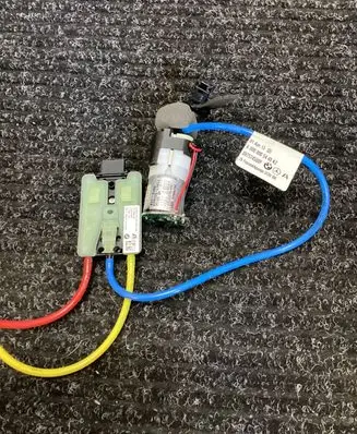 Mercedes-Benz GL X166 Seat adjustment motor A0008005448 007574500F