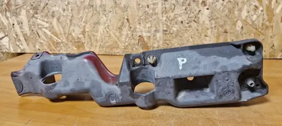Renault Megane III Front bumper mounting bracket 631220010r
