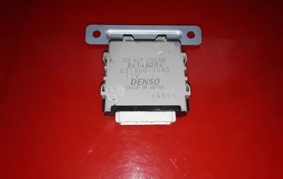 Mitsubishi Pajero Light module LCM 8634A004 0318001080