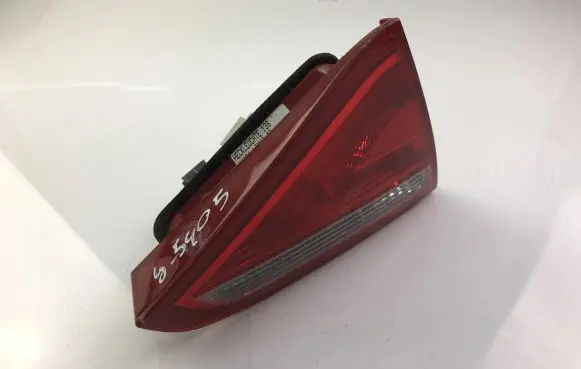 Audi A5 8T 8F Tailgate rear/tail lights 8T0945093