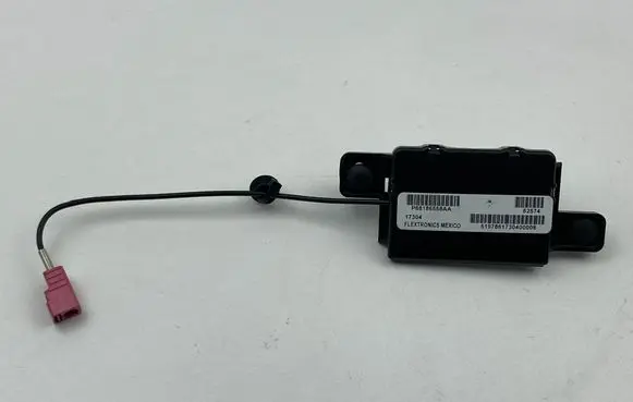 Chrysler Pacifica Antenna control unit P68186558AA 17304