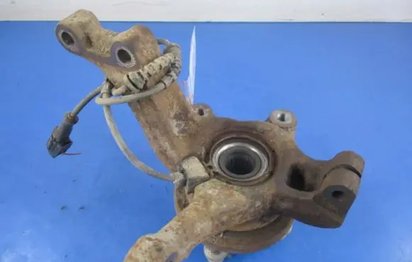 Dacia Sandero Front wheel hub spindle knuckle