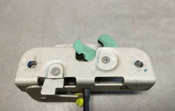 Volkswagen Amarok II Tailgate lock latch 