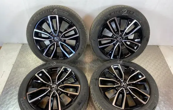 R18 alloy rim