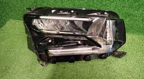 Citroen C3 Headlight/headlamp 9851349080