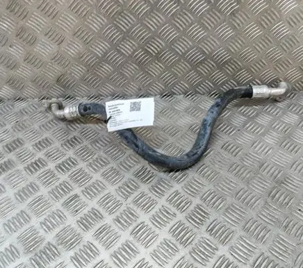 Volvo XC90 Air conditioning (A/C) pipe/hose 31497390