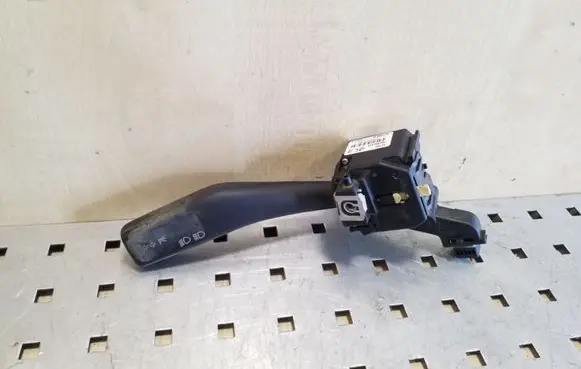 Skoda Octavia Mk2 (1Z) Indicator stalk 1K0953513