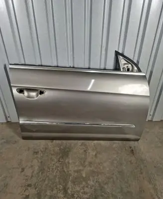 Volkswagen PASSAT CC Front door 3C8831312