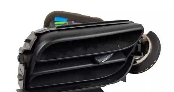 Citroen DS3 Dashboard side air vent grill/cover trim A1092112