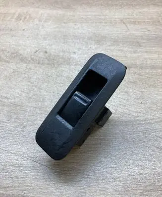 Nissan Primera Electric window control switch 25411AV600 C8DD705N