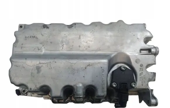 Volkswagen Touran III Oil sump 04L103603