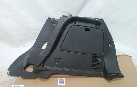 Buick Encore I Trunk/boot side trim panel 95190807