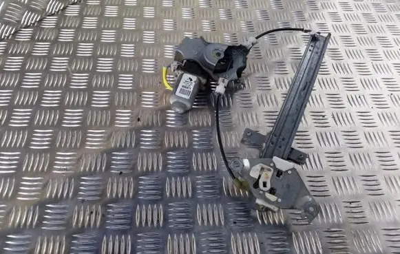 Nissan Almera Tino Front door window regulator with motor 400600T4