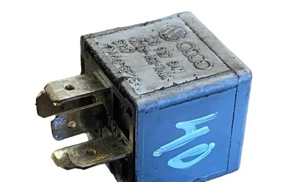 Volkswagen PASSAT B6 Other relay 1J0927841 V23134A52X400
