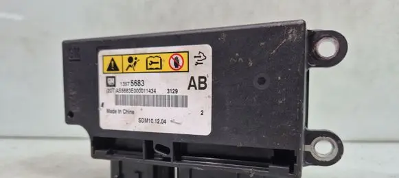 Opel Astra J Airbag control unit/module 13575683