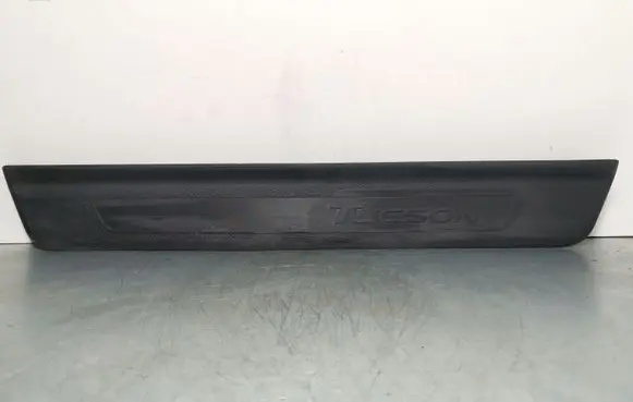 Hyundai Tucson TL Front sill trim cover 85873D7000