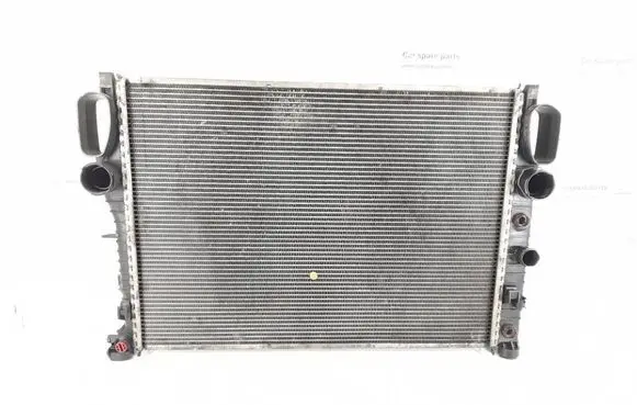 Mercedes-Benz E W211 Coolant radiator 2115001302 A2115001302