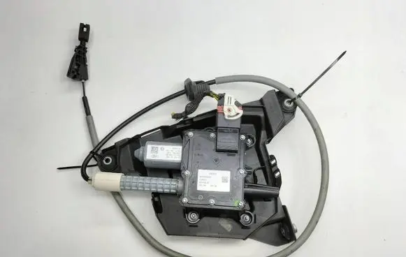 Peugeot 3008 I Hand brake control module 9672766480