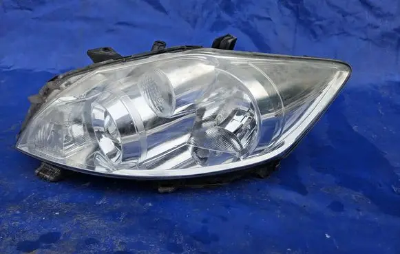 Toyota Auris 150 Headlight/headlamp 