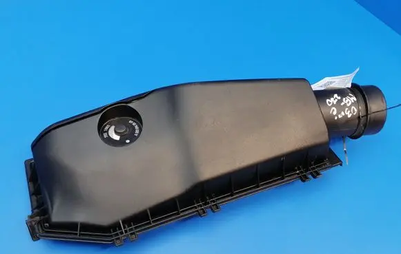 Mercedes-Benz C W203 Air filter box cover 9639097