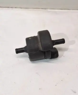 Audi A4 S4 B5 8D Valve vacuum 058133459 042115912
