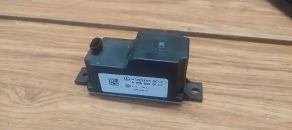Mercedes-Benz GLC X253 C253 Voltage converter/converter module a2059052809