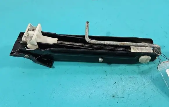 Volkswagen PASSAT B6 Lift Jack 24437084 IMPRK1564881