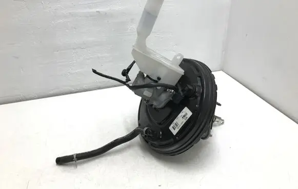 Nissan Juke I F15 Brake booster 460071KW3B