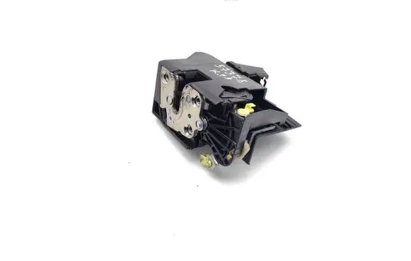 Dacia Sandero Front door lock