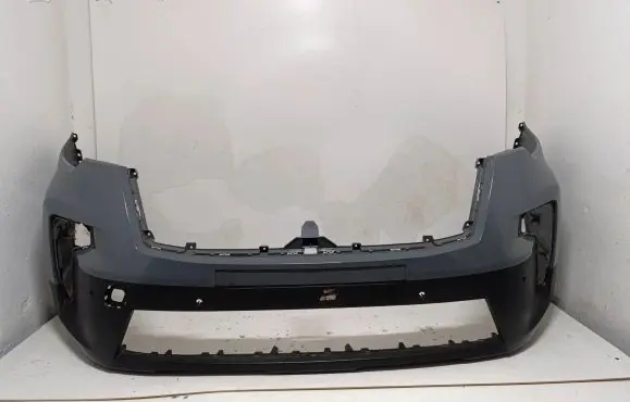 Nissan NV300 Front bumper 620222832R 620269696R