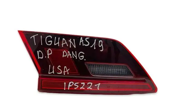 Volkswagen Tiguan Allspace Tailgate rear/tail lights 5NN945094 01326702 00132054