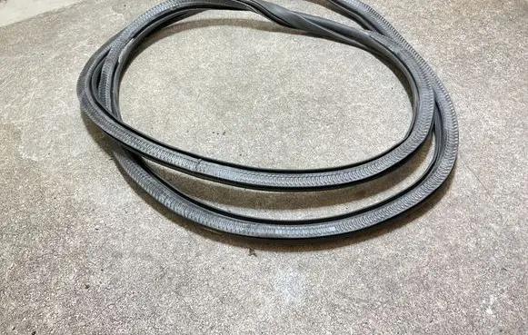 Audi A3 8Y Rear door rubber seal (on body) 8Y5833721B