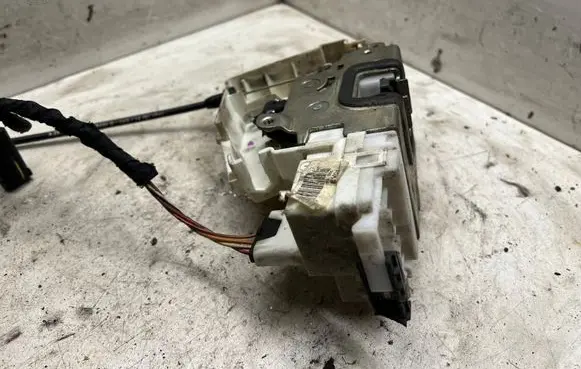Mercedes-Benz R W251 Front door lock 1697202535