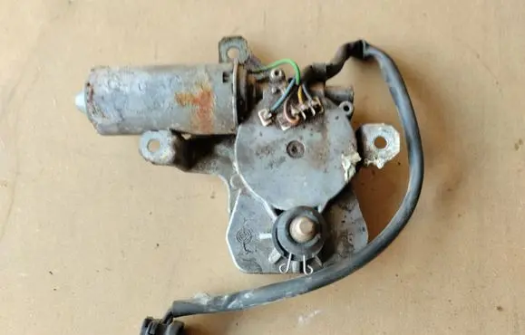 Mercedes-Benz E W124 Rear window wiper motor 1248201242
