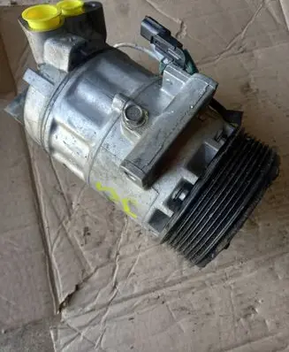 Renault Clio V Air conditioning (A/C) compressor (pump) 926004423R 1652051C 13254475735