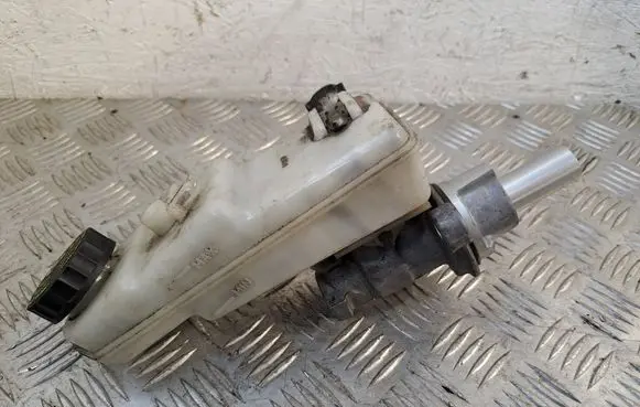 Toyota Auris 150 Master brake cylinder 0204Y24235 4720109300