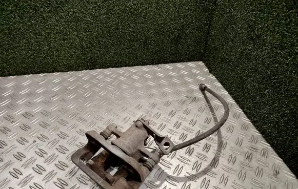 Rear brake caliper