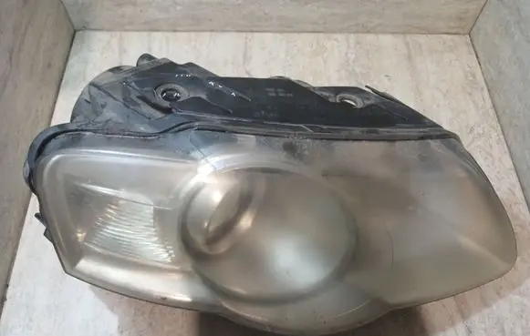 Volkswagen PASSAT B6 Headlight/headlamp 02000000