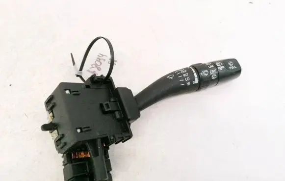 Hyundai Santa Fe Wiper control stalk 200002559