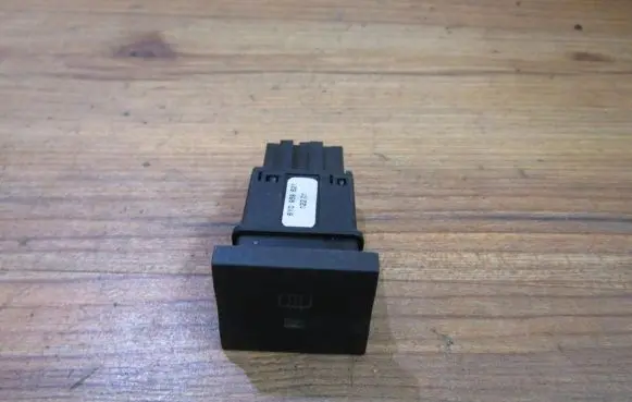 Skoda Fabia Mk1 (6Y) Windscreen/window heater switch 6Y0959621 122.01