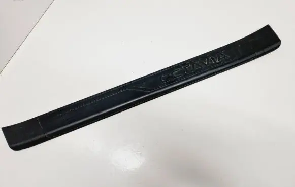 Skoda Octavia Mk3 (5E) Side skirt front trim 5E0071303