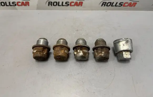 Land Rover Range Rover L322 Anti-theft wheel nuts and lock 