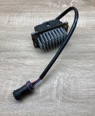 Audi A6 S6 C4 4A Heater blower motor/fan resistor 4A0820521A 5DS006455