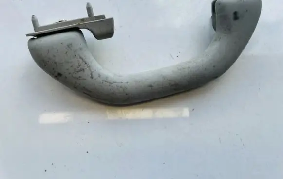 Volkswagen Golf IV Rear interior roof grab handle 1j0857607